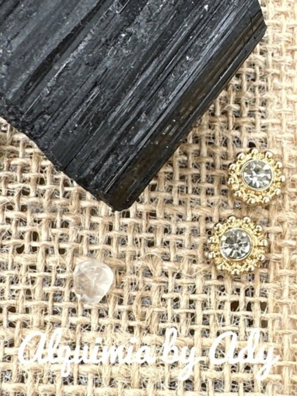 DIAMOND STUDS / Gold halo earrings